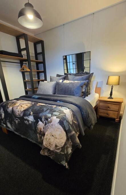 Apartment 5 - Haddin Court - Modern Loft Style Μπλένχαϊμ Εξωτερικό φωτογραφία