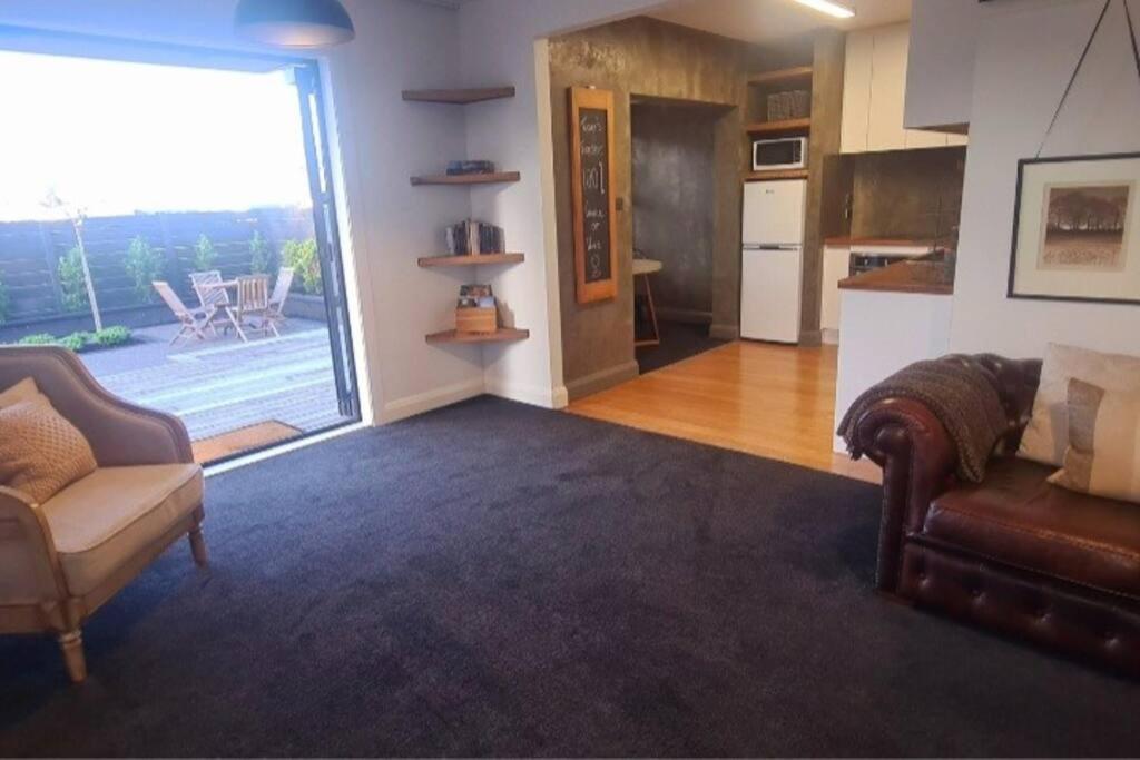 Apartment 5 - Haddin Court - Modern Loft Style Μπλένχαϊμ Εξωτερικό φωτογραφία